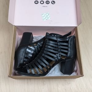 Charlotte Russe High Top Strappy Chunky Heels NWT (10)